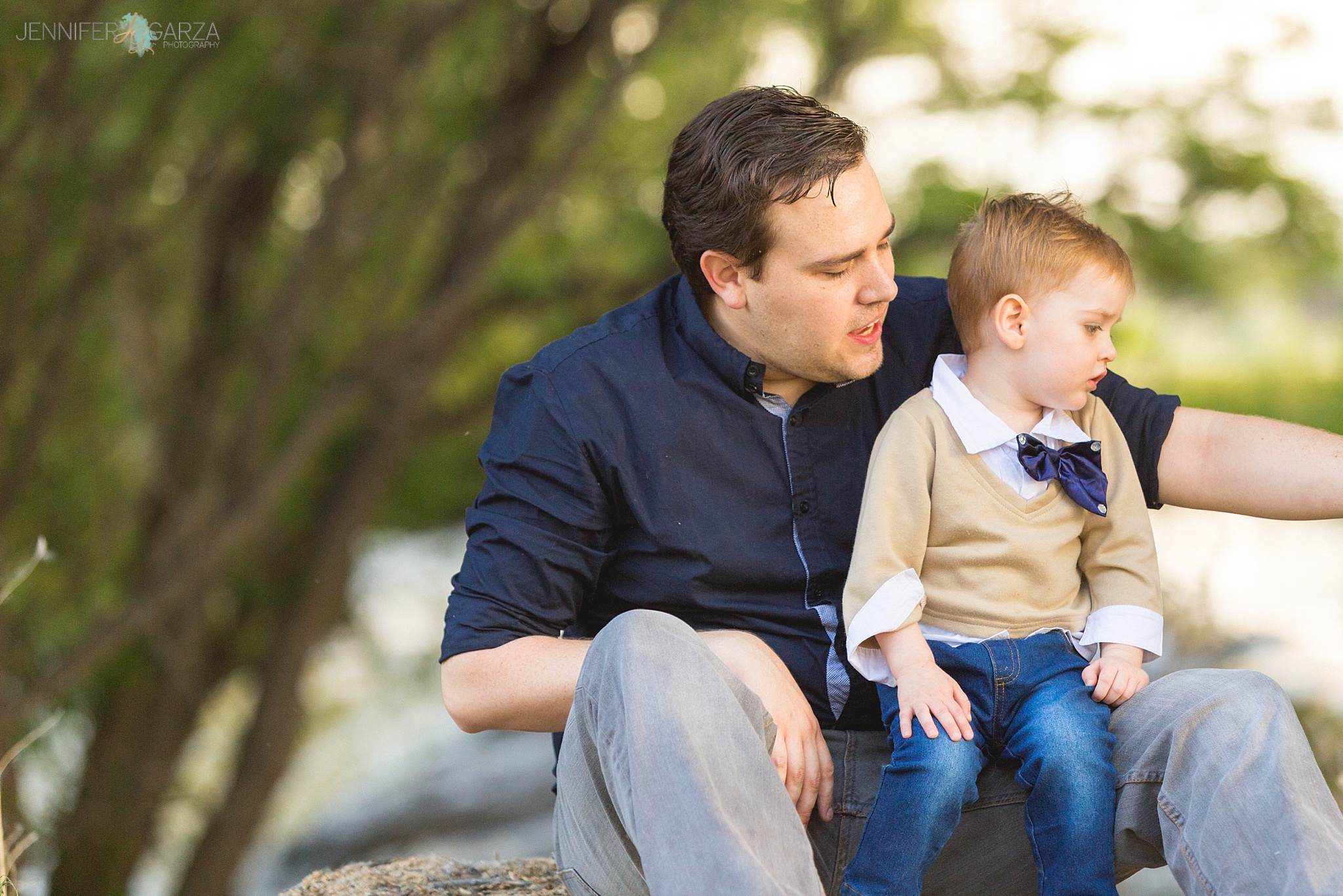 The Moffitt Family Photo Session at Golden Ponds Nature Area in Longmont, Colorado.