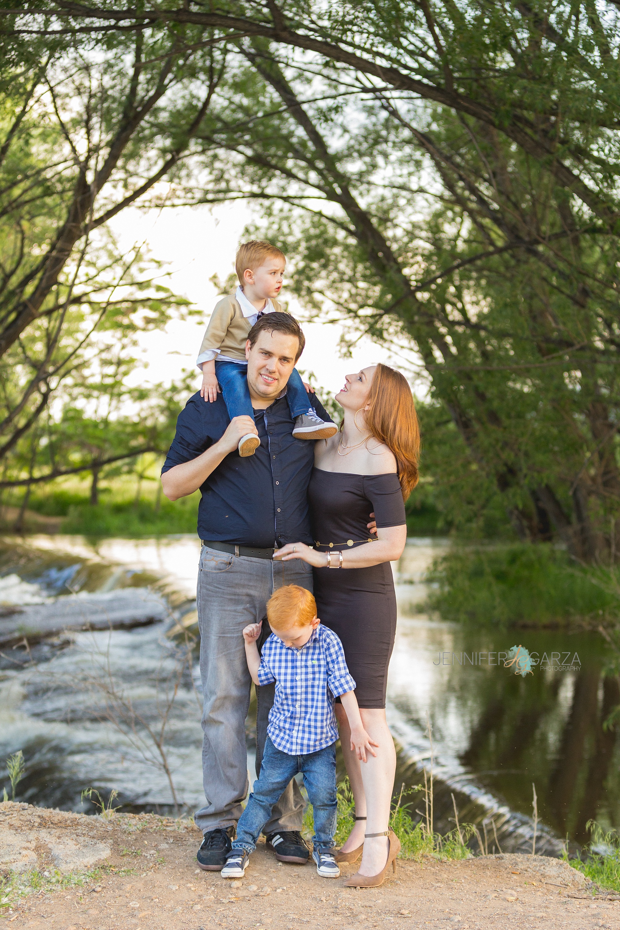 The Moffitt Family Photo Session at Golden Ponds Nature Area in Longmont, Colorado.
