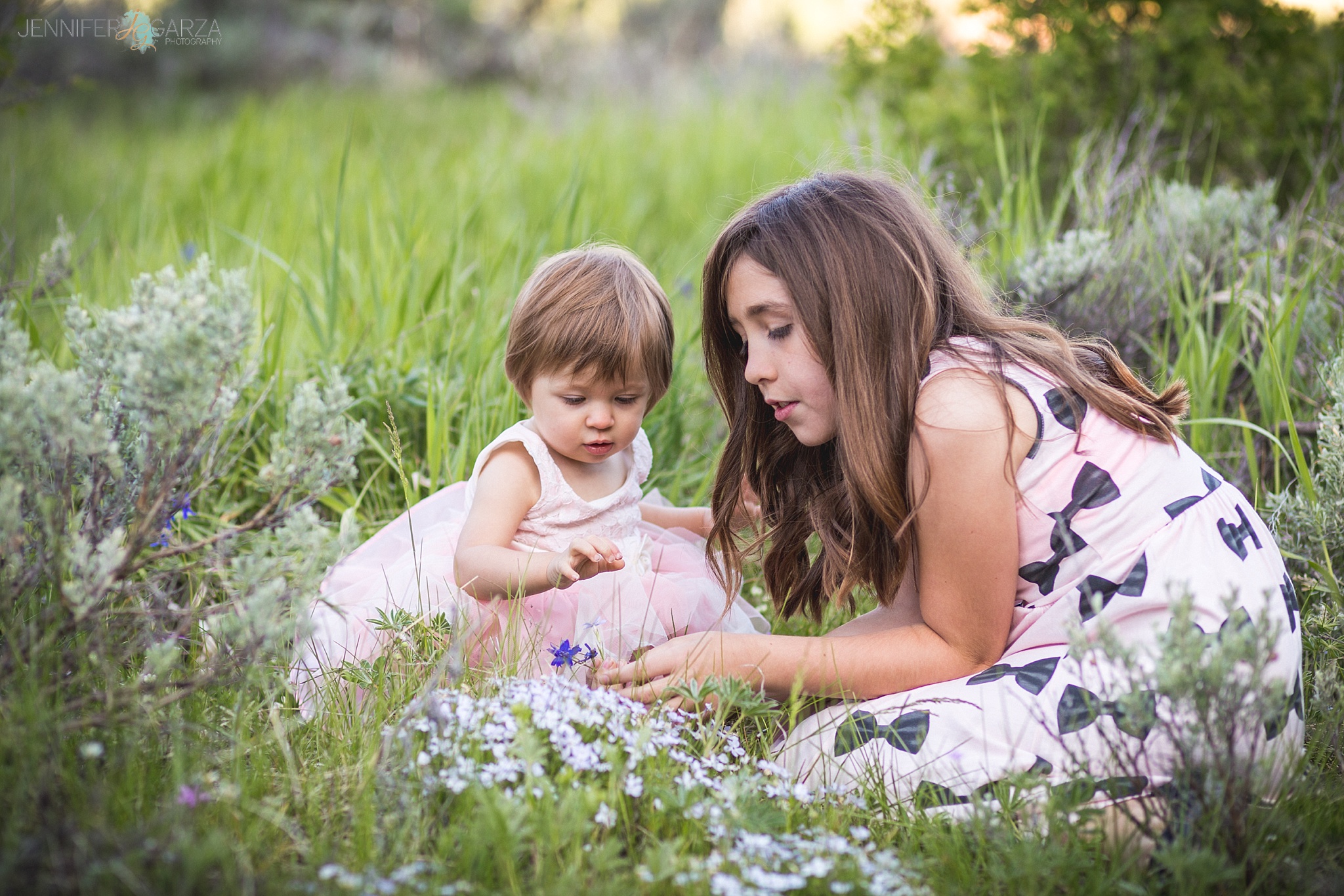 Rhyanne is an excellent big sister to Savannah. Sylvan Lake Family Photo Session.
