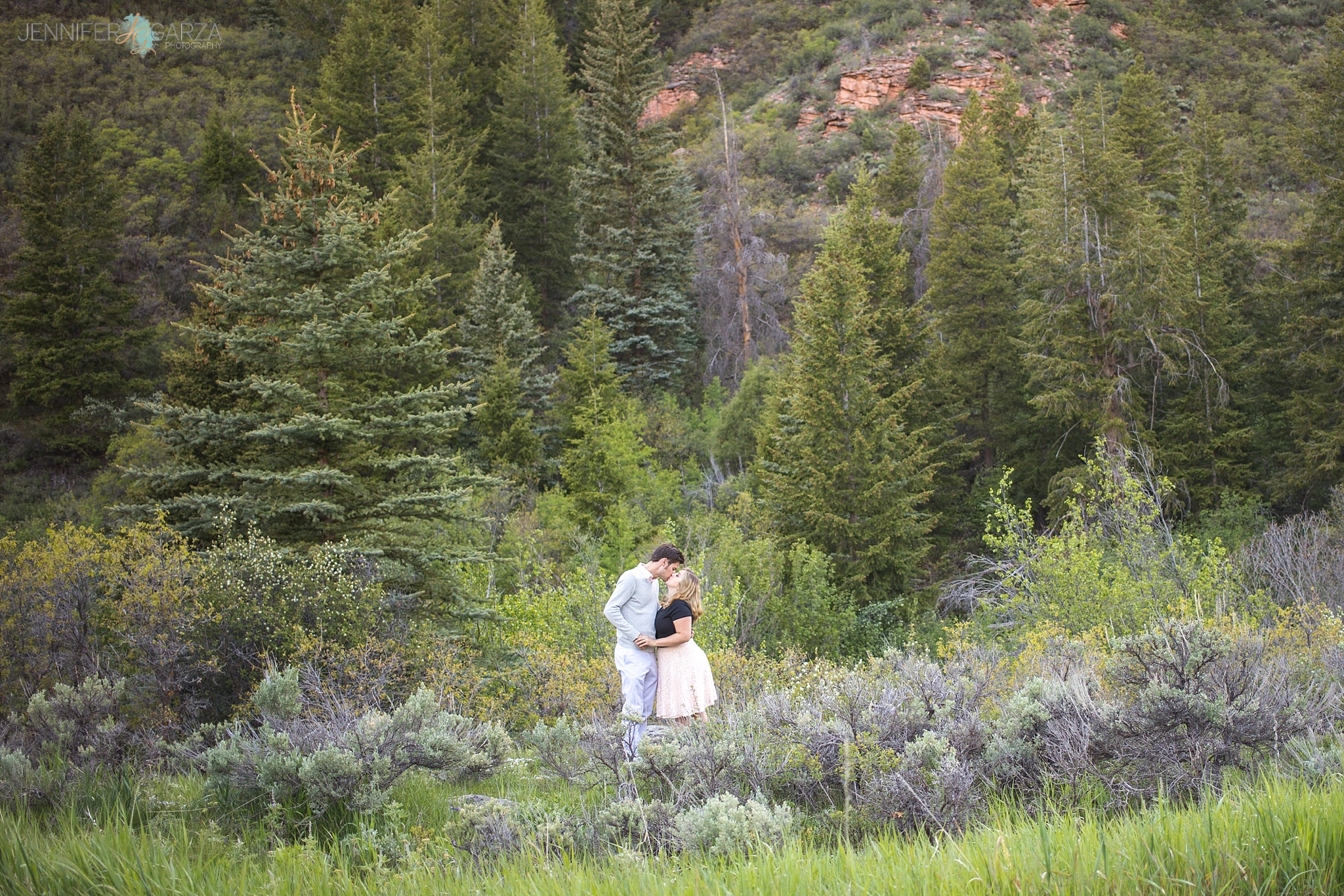 Annie & Tom - Sylvan Lake Family Photo Session near Vail, Colorado.