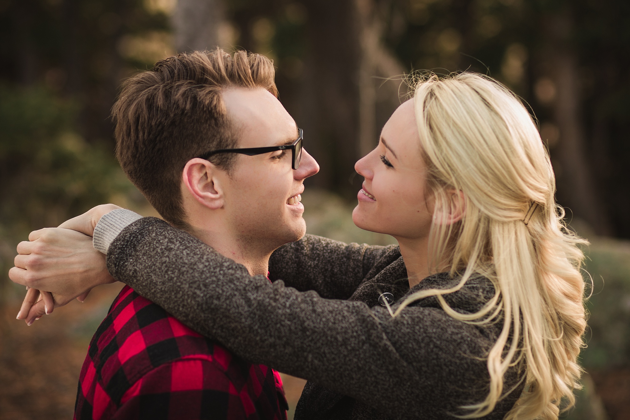 Couple embracing at sunset during a couple’s mountain engagement session. Amy & Jonathan’s Brainard Lake Winter Engagement Session by Colorado Engagement Photographer, Jennifer Garza. Colorado Engagement Photographer, Colorado Engagement Photography, Brainard Lake Engagement Session, Brainard Lake Engagement Photos, Mountain Engagement Session, Colorado Winter Engagement Photos, Winter Engagement Photography, Mountain Engagement Photographer, Colorado Wedding, Colorado Bride, MagMod