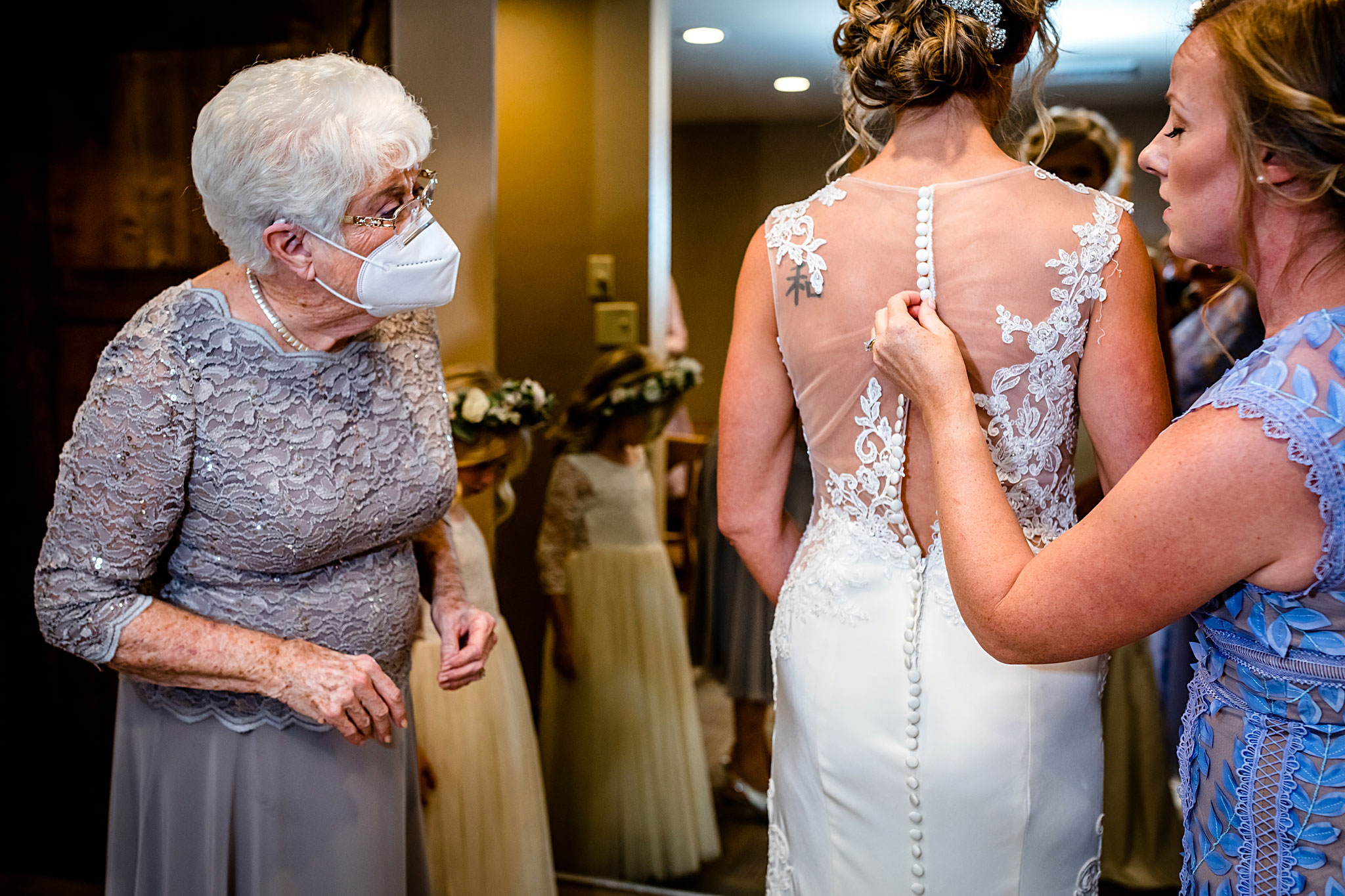 Bride's grandmother talking with the Bride. Kelli & Jason's golf course wedding at The Ranch Country Club by Colorado Wedding Photographer Jennifer Garza, Small wedding ideas, Intimate wedding, Golf Course Wedding, Country Club Wedding, Summer Wedding, Golf Wedding, Wedding planning, Colorado Wedding Photographer, Colorado Elopement Photographer, Colorado Elopement, Colorado Wedding, Denver Wedding Photographer, Denver Wedding, Wedding Inspiration, Summer Wedding Inspiration, Colorado Bride