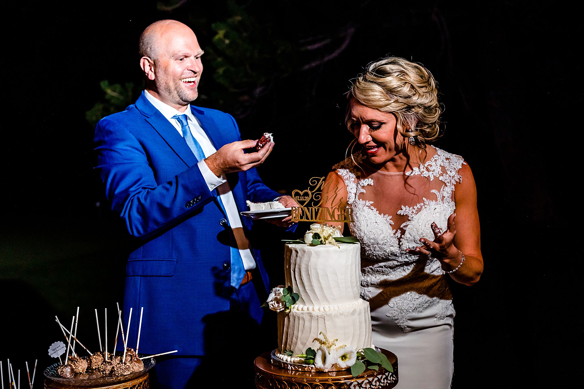 Bride and Groom cutting their wedding cake. Kelli & Jason's golf course wedding at The Ranch Country Club by Colorado Wedding Photographer Jennifer Garza, Small wedding ideas, Intimate wedding, Golf Course Wedding, Country Club Wedding, Summer Wedding, Golf Wedding, Wedding planning, Colorado Wedding Photographer, Colorado Elopement Photographer, Colorado Elopement, Colorado Wedding, Denver Wedding Photographer, Denver Wedding, Wedding Inspiration, Summer Wedding Inspiration, Covid Wedding