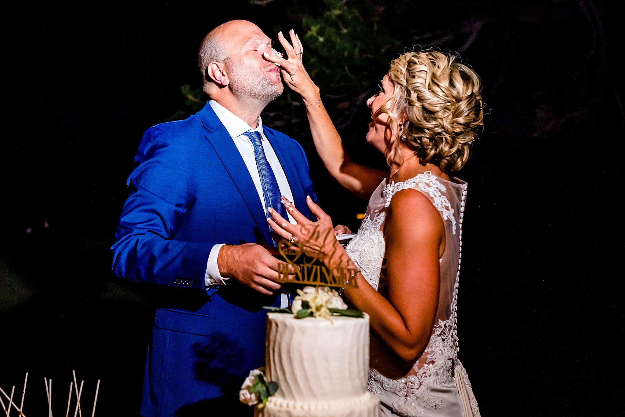 Bride and Groom cutting their wedding cake. Kelli & Jason's golf course wedding at The Ranch Country Club by Colorado Wedding Photographer Jennifer Garza, Small wedding ideas, Intimate wedding, Golf Course Wedding, Country Club Wedding, Summer Wedding, Golf Wedding, Wedding planning, Colorado Wedding Photographer, Colorado Elopement Photographer, Colorado Elopement, Colorado Wedding, Denver Wedding Photographer, Denver Wedding, Wedding Inspiration, Summer Wedding Inspiration, Covid Wedding