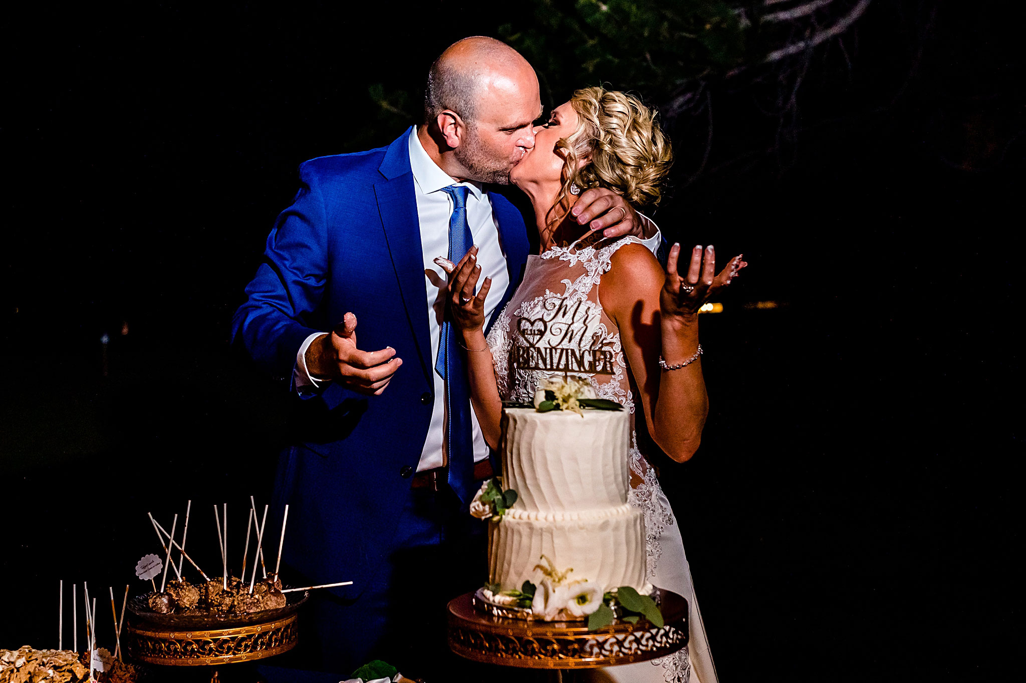 Bride and Groom cutting their wedding cake. Kelli & Jason's golf course wedding at The Ranch Country Club by Colorado Wedding Photographer Jennifer Garza, Small wedding ideas, Intimate wedding, Golf Course Wedding, Country Club Wedding, Summer Wedding, Golf Wedding, Wedding planning, Colorado Wedding Photographer, Colorado Elopement Photographer, Colorado Elopement, Colorado Wedding, Denver Wedding Photographer, Denver Wedding, Wedding Inspiration, Summer Wedding Inspiration, Covid Wedding