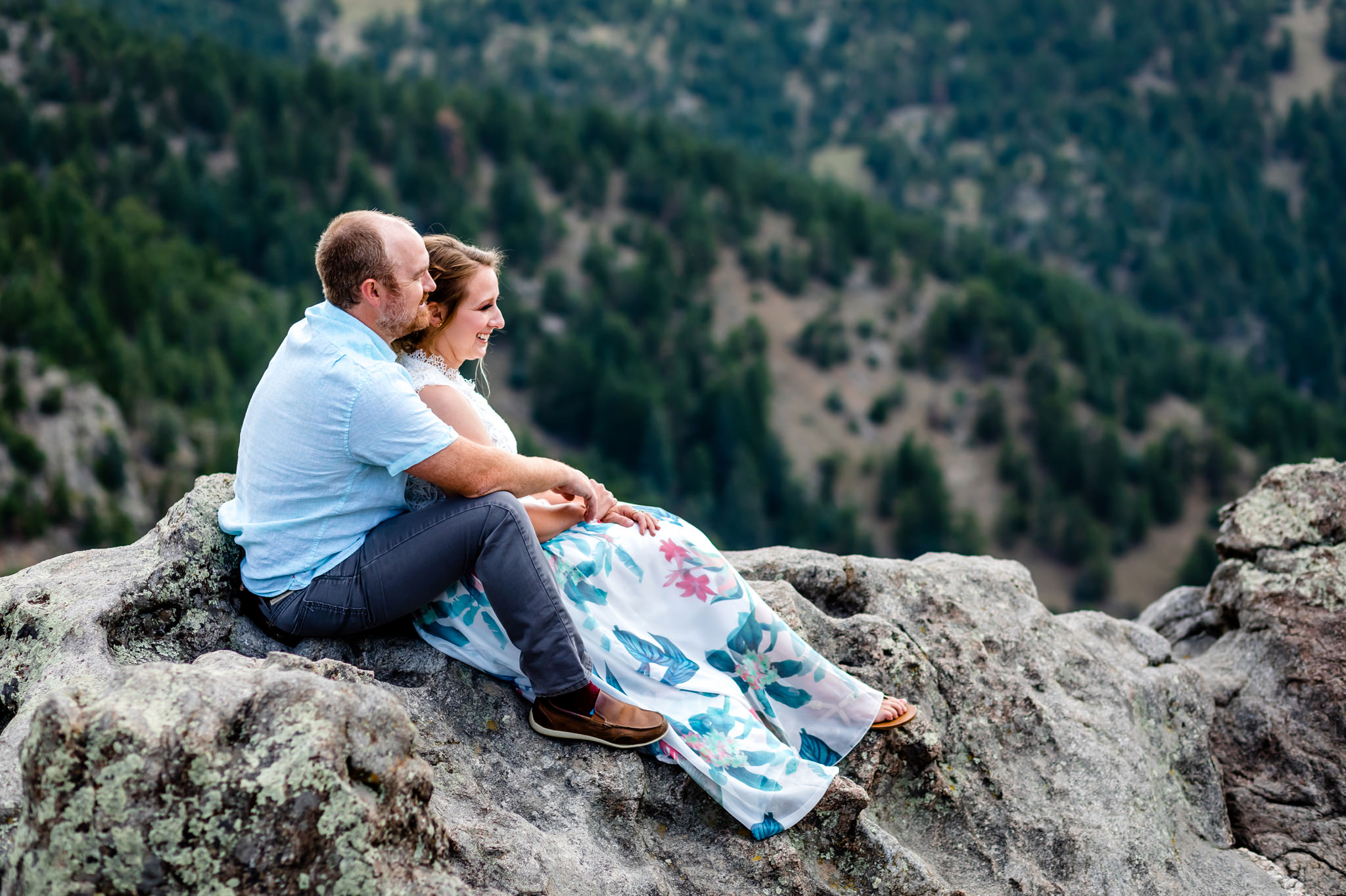 Lauren & Taylor sitting on top of Lost Gulch Overlook looking out over the mountains. Mountain Fall Engagement Session by Colorado Engagement Photographer, Jennifer Garza. Colorado Fall Engagement, Colorado Fall Engagement Photos, Fall Engagement Photography, Fall Engagement Photos, Colorado Engagement Photographer, Colorado Engagement Photography, Mountain Engagement Photographer, Mountain Engagement, Mountain Engagement Photos, Rocky Mountain Bride, Wedding Inspo, Wedding Season, Colorado Wedding, Colorado Bride, Bride to Be, Couples Goals